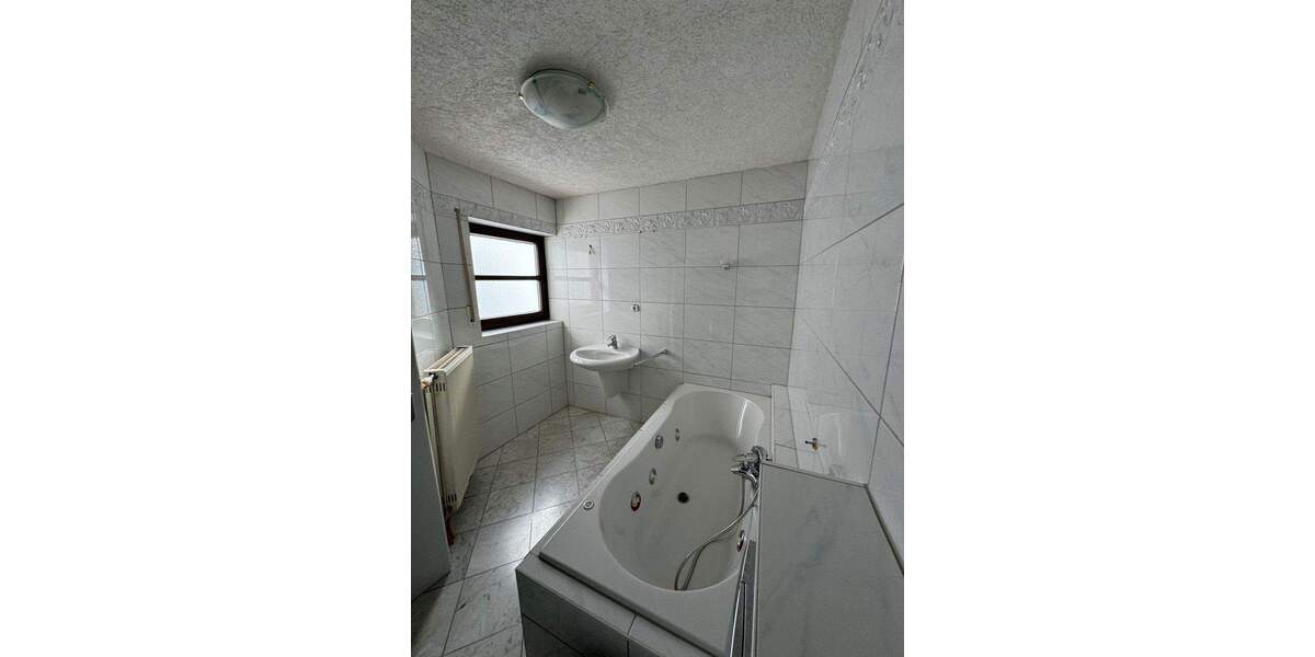 Reihenmittelhaus Ludwigshafen Ruchheim - 5 Zimmer, 125 m&sup2;, 1.500&euro; | Angebot:25822304