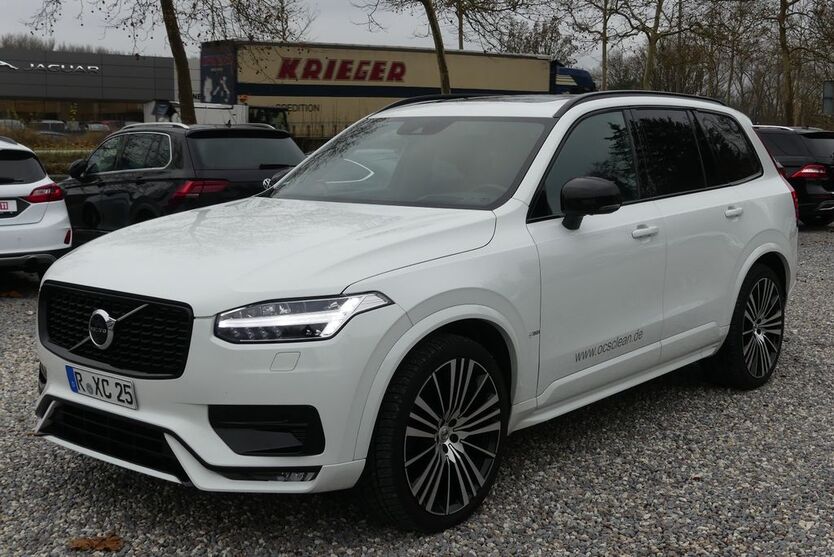 Volvo XC90 58.000 km 53.950 € Regensburg 93059