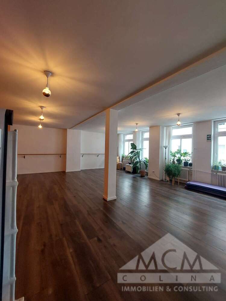 Büro in Frankfurt am Main 1.763 € 121 m²
