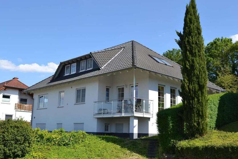 Haus zum Kaufen in Schloßböckelheim 689.000 € 280 m²