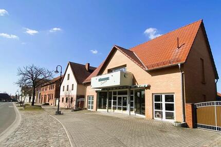 Großes Gewerbeobjekt in Top-Zustand und bester Lage in Flechtingen - 300 m² Nutzfläche ab sofort! zimmer