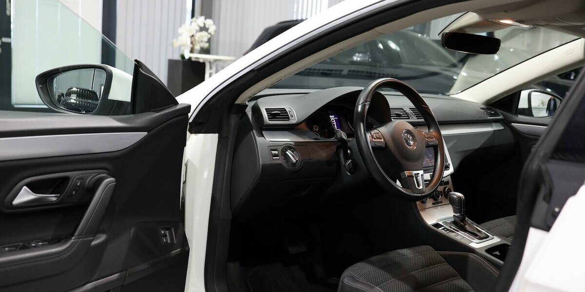 VW CC 1.4 TSI DSG SPORTLINE WHITE / XENON / NAVI+ 92.000 km 15.991 &euro; Hamm 59077