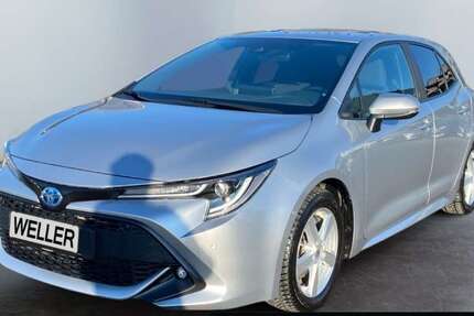 Toyota Corolla 32.009 km 23.490 &euro; Leipzig-Burghausen 04178