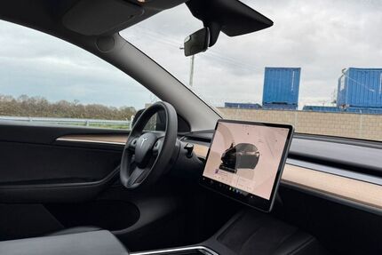 Tesla Model Y 69.900 km 31.990 &euro; Hünxe 46569