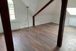 zentrumsnahe 3,5 Zimmer Wohnung mit Einbauküche, Blick über Friedrichroda, Stellplatz, Gartenanteil und Keller