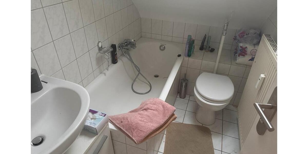 Dachgeschoßwohnung Bischofsheim - 2 Zimmer, 39 m&sup2;, 600&euro; | Angebot:25444868