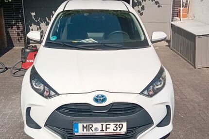 Toyota Yaris 28.000 km 16.750 € Marburg 35041