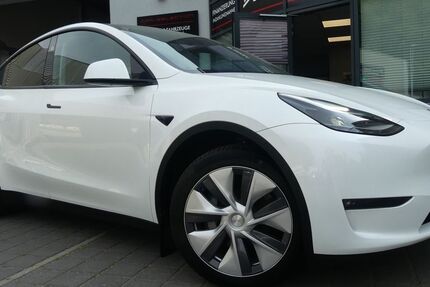 Tesla Model Y 28.319 km 39.800 &euro; Berlin 13156
