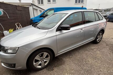 Skoda Rapid 185.000 km 5.990 &euro; Karlsruhe 76189