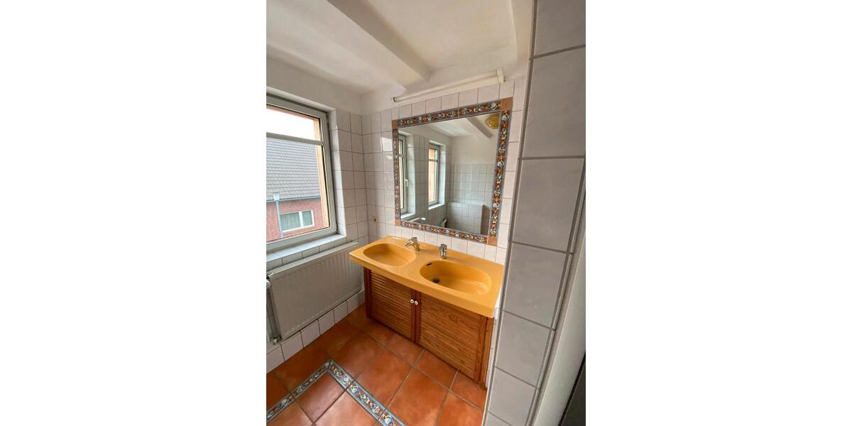 Dachgeschoßwohnung Rühen - 3 Zimmer, 65 m&sup2;, 639&euro; | Angebot:25369505