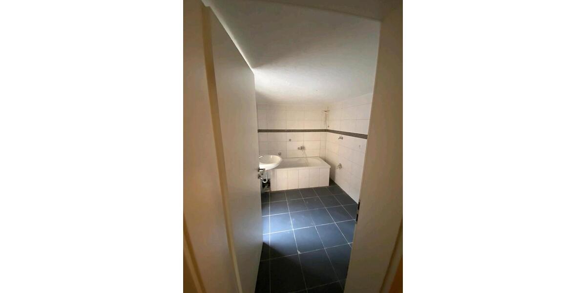 Reihenhaus Hemmingen - 4 Zimmer, 90 m&sup2;, 1.000&euro; | Angebot:24945238