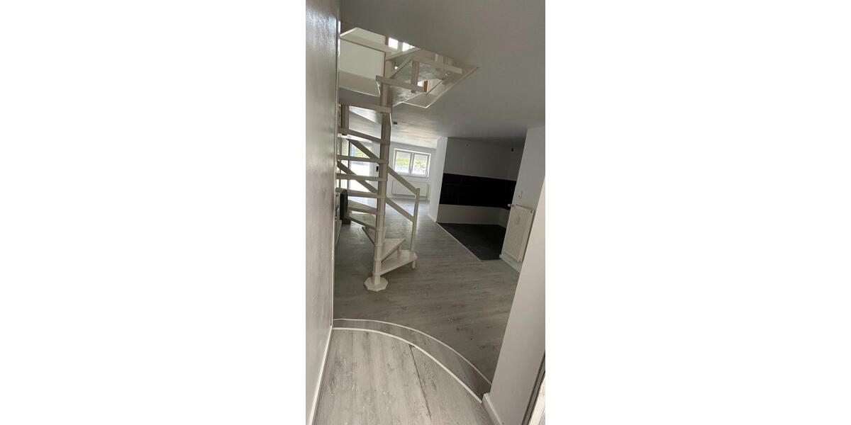 Maisonettenwohnung Grevenbroich Neuenhausen - 4 Zimmer, 123 m&sup2;, 950&euro; | Angebot:25647846