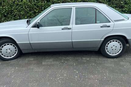 Mercedes-Benz 190 201.000 km 5.990 &euro; Sandesneben 23898