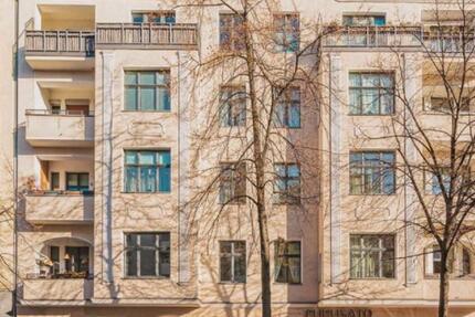4 Zi.-Whg. mit 2 Balkonen an der Kantstraße in Charlottenburg