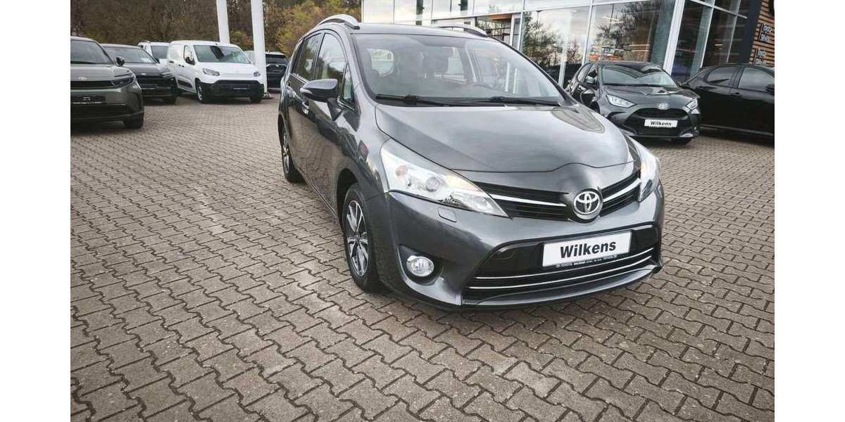 Toyota Verso 110.000 km 13.900 &euro; Lohne i. Oldb. 49393