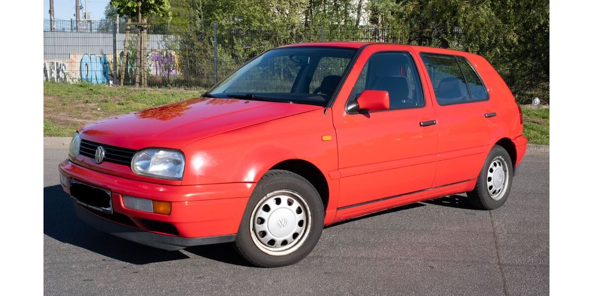 VW Golf 156.000 km 2.500 &euro; Berlin 12487