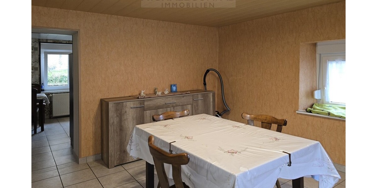 Modernisiertes Einfamilienhaus mit Einliegerwohnung Schmelz zentral - Einfamilienhaus Schmelz | Angebot:27010373