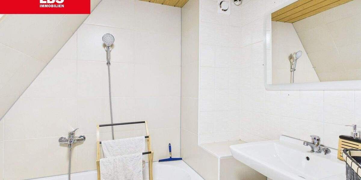 Mehrfamilienhaus, Wohnhaus Bonn Lannesdorf - 6 Zimmer, 188 m&sup2;, 330.000&euro; | Angebot:24635053