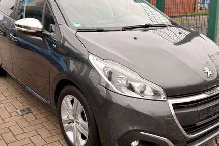 Peugeot 208 106.000 km 5.990 &euro; Berlin 13086