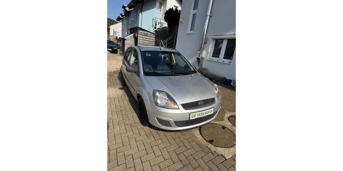 Ford Fiesta 162.446 km 2.200 &euro; Vöhrenbach 78147