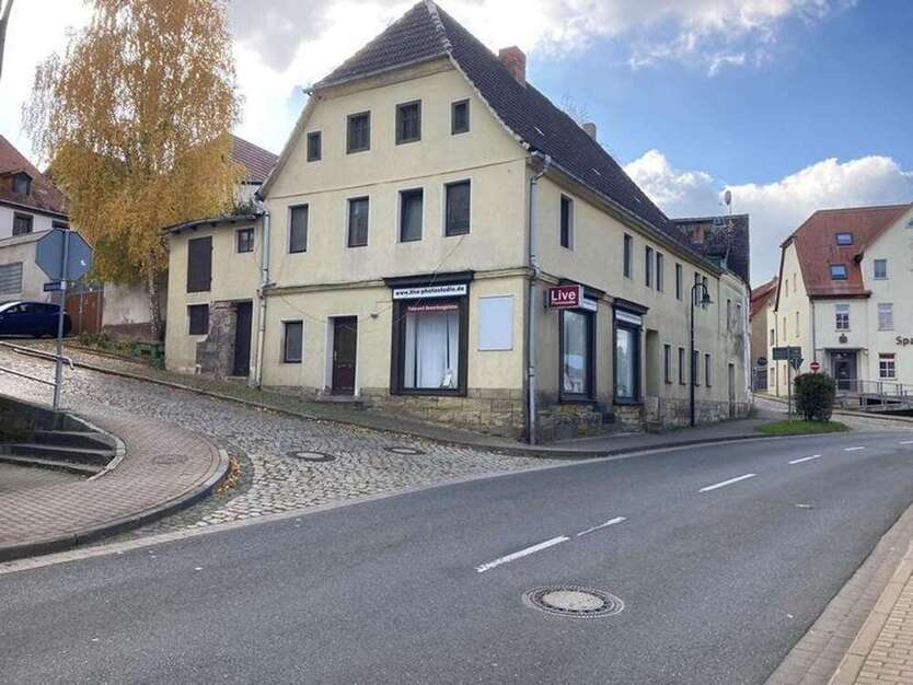 Haus zum Kaufen in Bad Bibra 21.000 € 135 m²