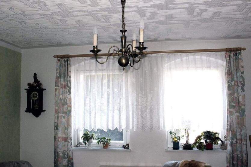 Großes EFH (oder Mehrfamilienhaus) in einem Ortsteil von Dipps!