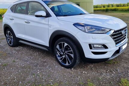 Hyundai TUCSON 129.500 km 19.500 &euro; Bassum 27211