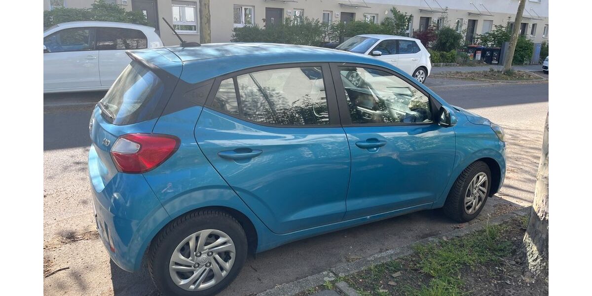 Hyundai i10 8.120 km 12.500 &euro; Berlin 14167