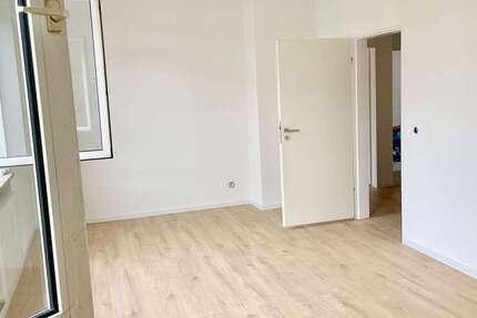 Wohnung zum Mieten in Frankfurt am Main 1.140 € 90 m²