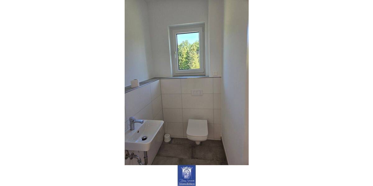 Einfamilienhaus Weinböhla - 4 Zimmer, 132 m&sup2;, 2.000&euro; | Angebot:26799228