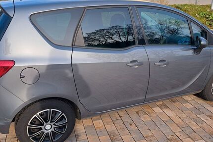 Opel Meriva 166.000 km 5.000 &euro; Schlangenbad 65388
