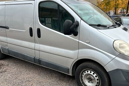 Renault Trafic 141.240 km 3.000 &euro; Dresden 01097
