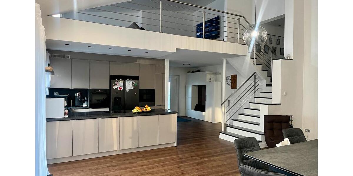 Einfamilienhaus mit Einliegerwohnung und Doppelgarage zimmer