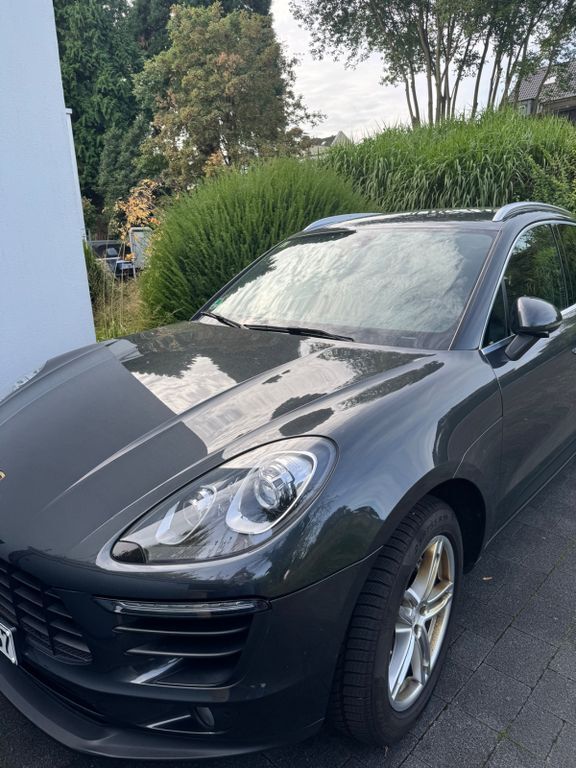 Porsche Macan 169.000 km 35.800 € Bonn 53177