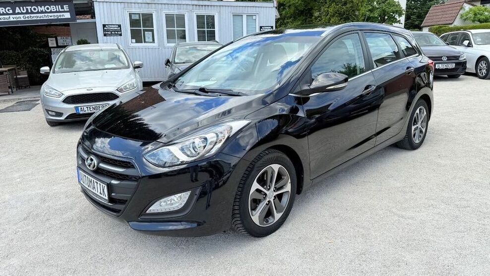 i30