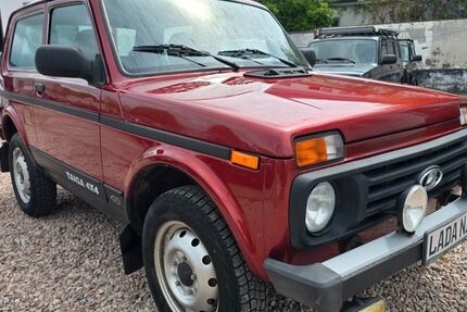 Lada Taiga 92.000 km 8.500 &euro; Waltershausen 99880