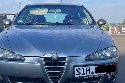 Alfa Romeo 147 88.000 km 2.150 &euro; Sohren 55487