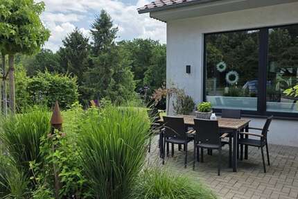 Haus Bückeburg - 7 Zimmer, 241 m&sup2;, 449.000&euro; | Angebot:26080896