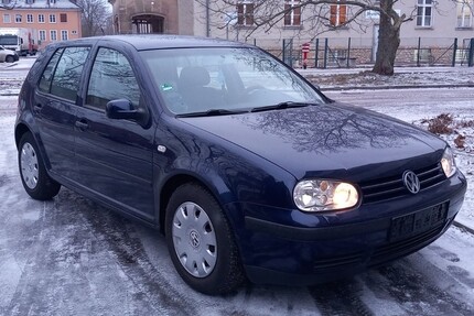 VW Golf 235.984 km 1.900 &euro; Berlin 10178