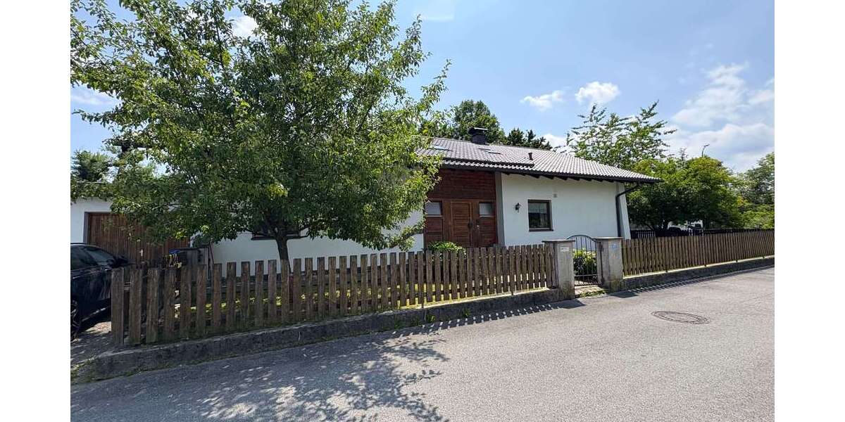 Einfamilienhaus Raubling - 10 Zimmer, 220 m&sup2;, 995.000&euro; | Angebot:24819248