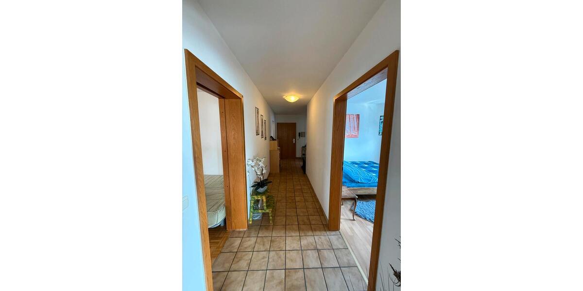 Etagenwohnung Hofheim am Taunus - 3 Zimmer, 97 m&sup2;, 1.300&euro; | Angebot:25607088