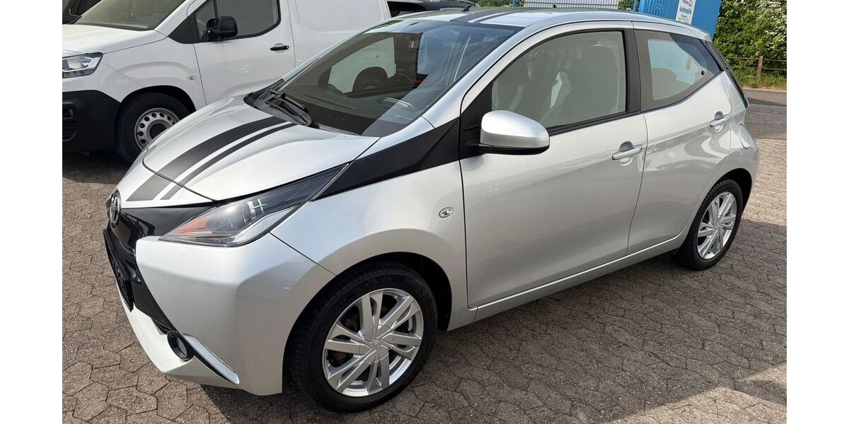 Toyota Aygo (X) 149.000 km 4.900 &euro; Saarbrücken 66115