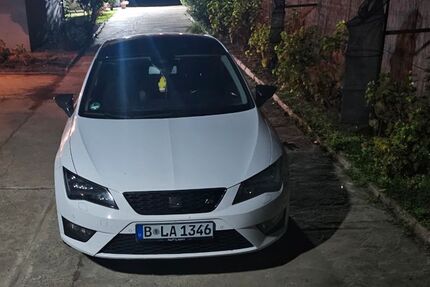Seat Leon 218.156 km 5.399 &euro; Berlin 12353