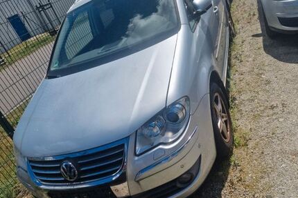 VW Touran 182.000 km 2.200 &euro; Potsdam 14478