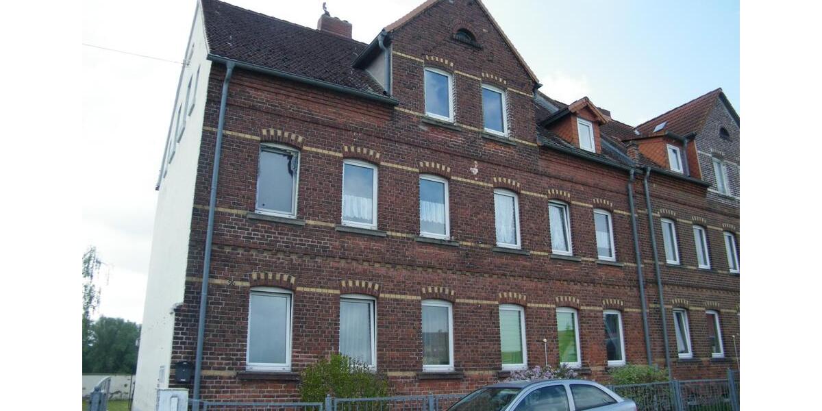 Dachgeschoßwohnung Teuchern - 2 Zimmer, 52 m&sup2;, 260&euro; | Angebot:12003094