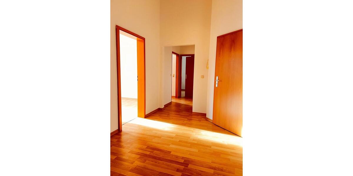 Etagenwohnung Altenburg - 2.5 Zimmer, 81 m&sup2;, 487&euro; | Angebot:24866237