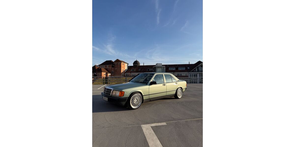 Mercedes-Benz 190 92.000 km 12.900 &euro; Schorndorf 73614