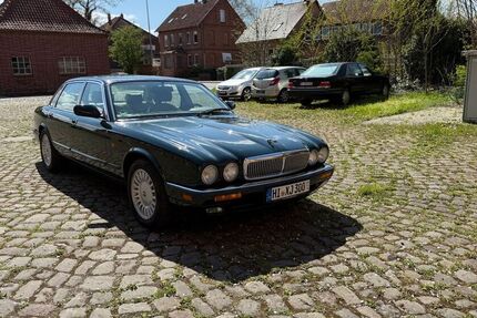 Jaguar XJ12