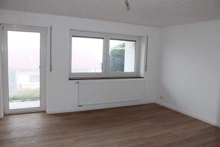Haus Pfarrkirchen - 6 Zimmer, 140 m&sup2;, 950&euro; | Angebot:24027205
