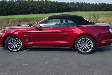 Ford Mustang 58.000 km 28.900 &euro; Höchstadt an der Aisch 91315